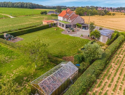                                         Uitzonderlijke woning te koop in Groot-Bijgaarden, € 995.000
