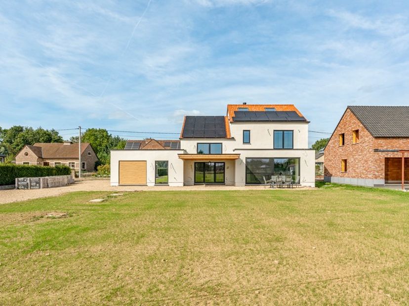 Maison à vendre à Saneveldstraat 11,
                    3440 Zoutleeuw