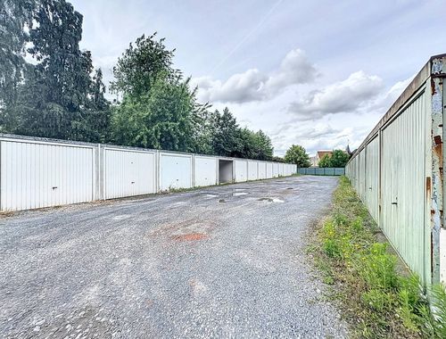                                         Garage te koop in Sint-Eloois-Vijve, € 215.900
