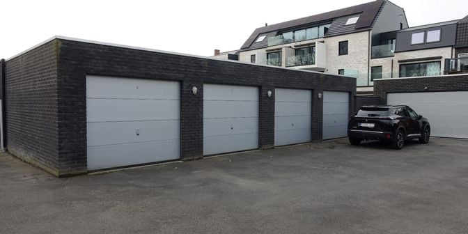 Garage te koop in Gistelse Steenweg 365 - G2, 8200 Sint-Andries