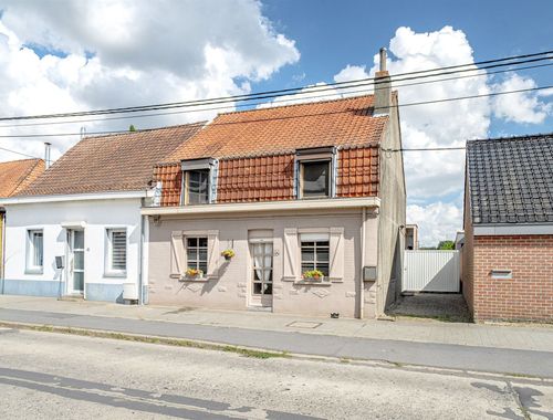                                         Woning te koop in Hérinnes-lez-Pecq, € 205.000
