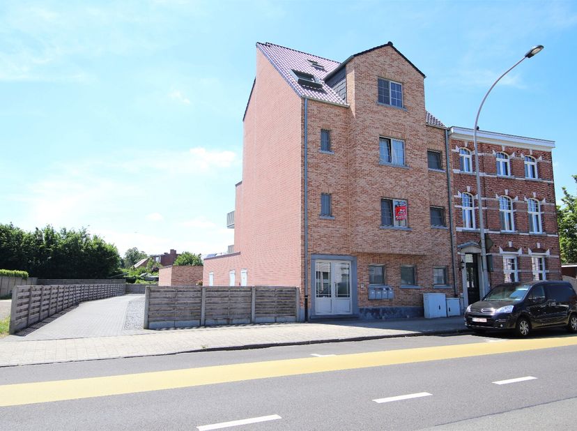 Appartement à louer
                    à 2440 Geel