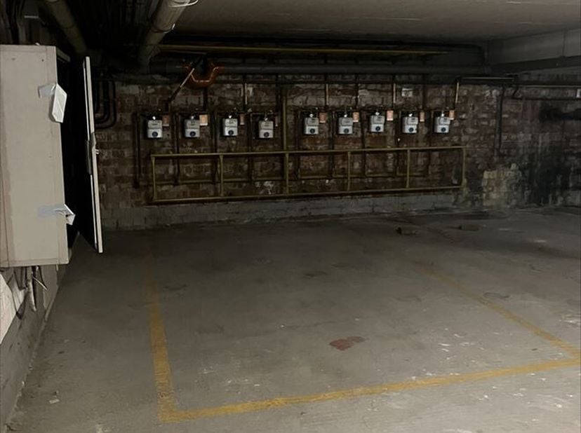 Terrain à vendre au coeur de Lier Anton Bergmannlaan<br />
A vendre : un emplacement de parking souterrain dans une situation extrêmement centrale dan