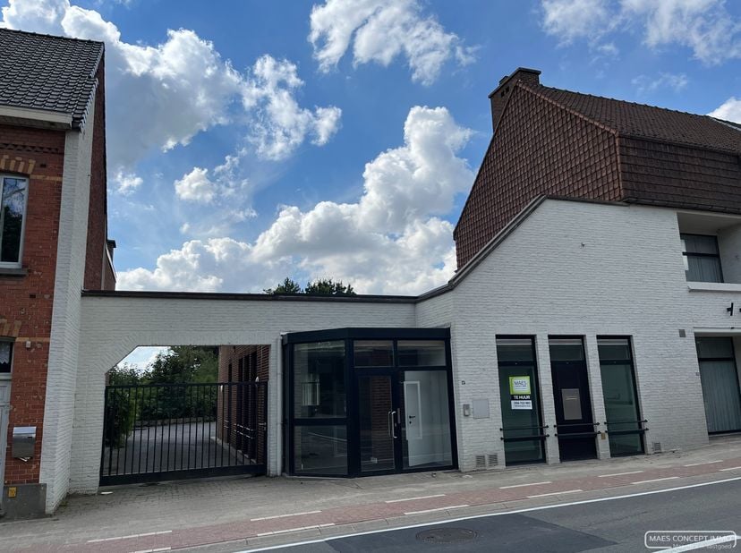 Bedrijfsvastgoed te huur in Kerkstraat 47,
                    8570 Anzegem