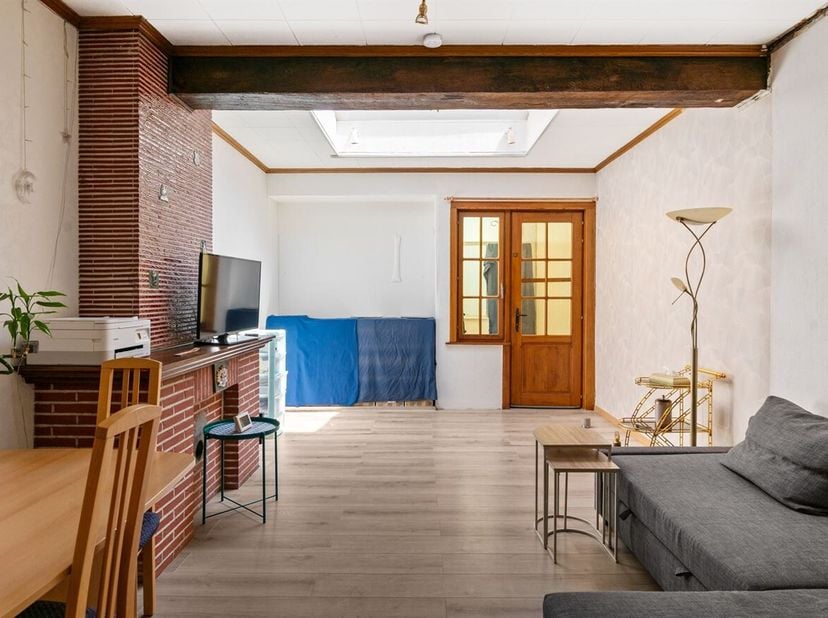 Gezellige woning op een uitstekende locatie nabij Mechelen<br />
Deze woning geniet van een bijzonder gunstige ligging in Muizen, op een steenworp van