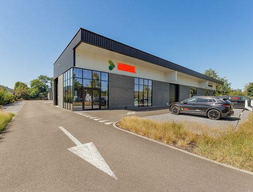                                         Kantoorgebouw te koop in Diepenbeek, € 800.000
