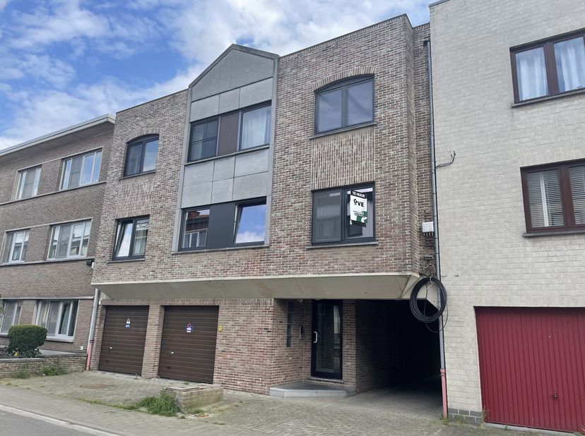 Gezellig en lichtrijk appartement met privatieve garage te huur in hartje Kessel-Lo.<br />
Dit charmante appartement met 1 slaapkamer ligt op een rust