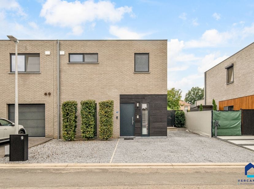 Maison à vendre à Steenbeemdlaan 9,
                    3740 Bilzen