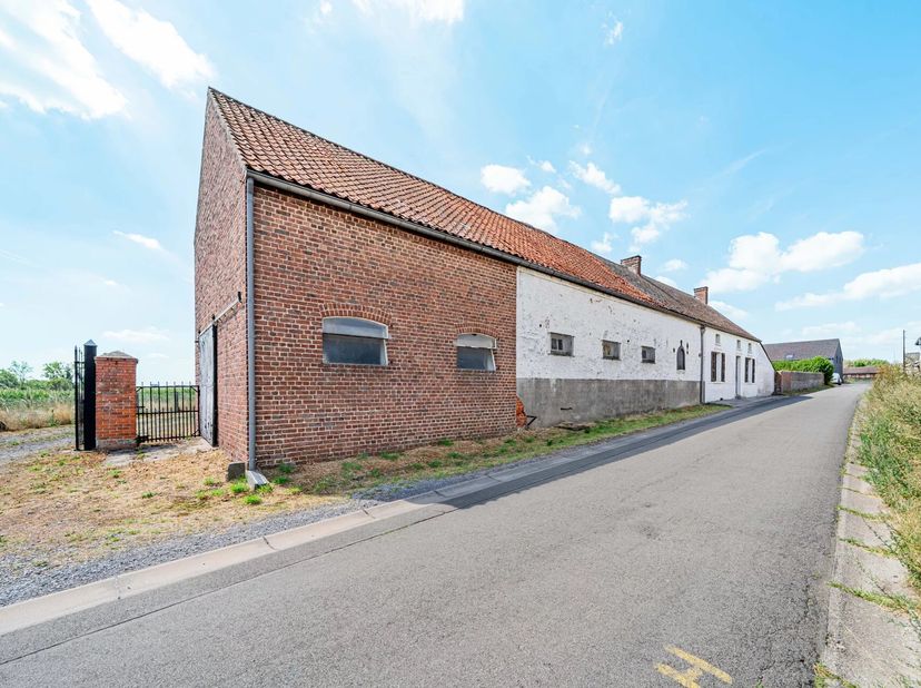 Huis te koop in RUE GEORGES CHEVALIER 19,
                    7332 Sirault