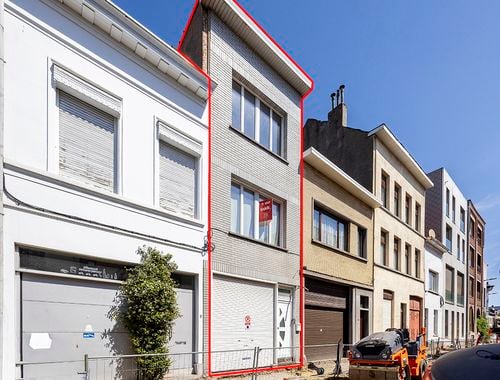                                         Rijwoning te koop in Borgerhout, € 130.000
