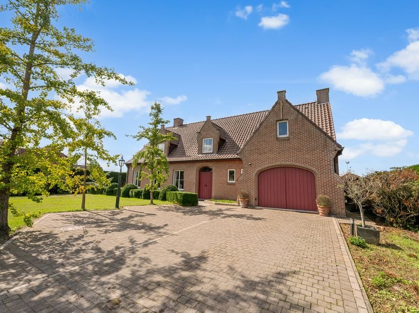 Huis te koop in Pietakkerstraat 5 bus A,
                    8755 Ruiselede