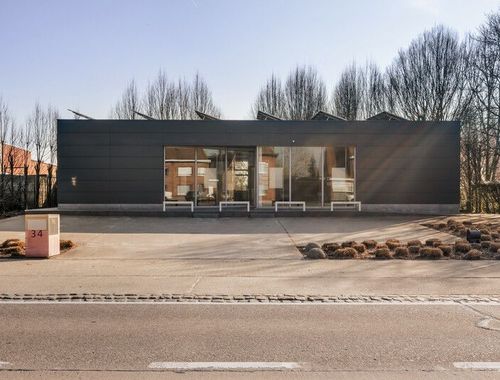                                         Bien commercial à vendre à Moorslede, € 800.000
