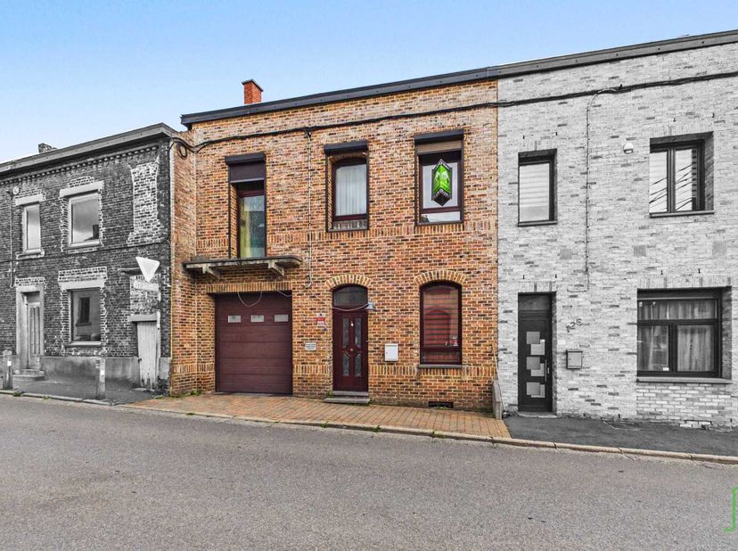 Huis te koop
                    in 5060 Moignelee