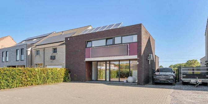 Bedrijfsvastgoed te koop in Steenweg 198 bus 1, 3590 Diepenbeek