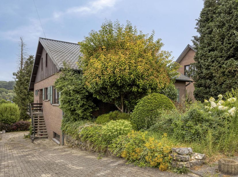 Huis te koop in Chaussée des Grenadiers 72,
                    4690 Ében-Émael