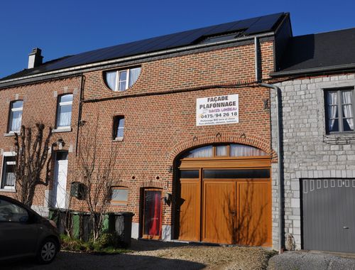                                         Triplex à louer à Focant, € 505
