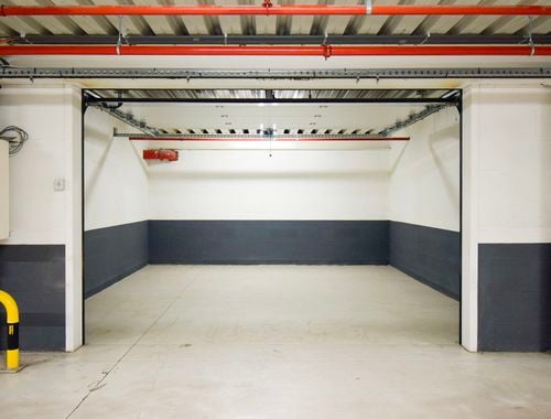                                         Garagebox te huur in Kruibeke, € 240
