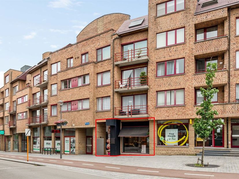Local commercial prêt à l'emploi offrant un fort potentiel<br />
Situé au coeur animé de Boom, cet espace commercial entièrement rénové offre une exce
