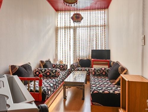                                         Gelijkvloers app. te koop in Schaarbeek, € 210.000
