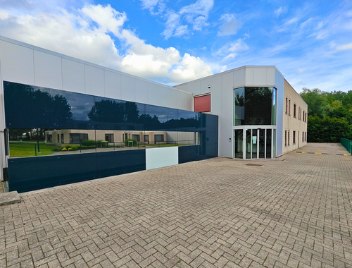                                        Kantoorgebouw te huur in Alken, € 6.250
