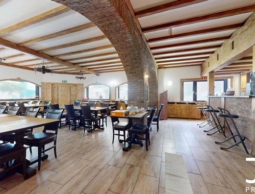                                         Handelszaak te huur in Schaarbeek, € 2.300
