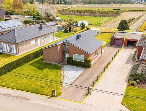                                         Woning te koop in Schellebelle, € 365.000
