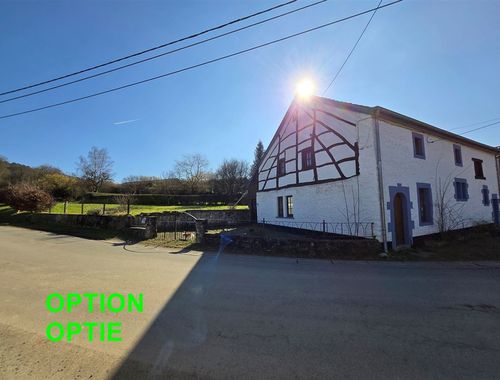                                         Villa-landhuis te koop in Durbuy, € 149.000

