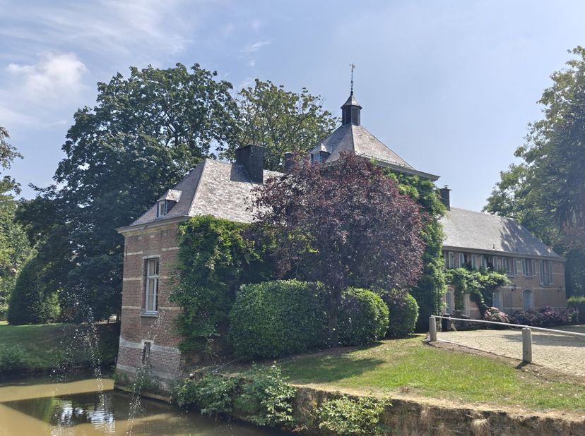 Maison à louer
                    à 2650 Edegem