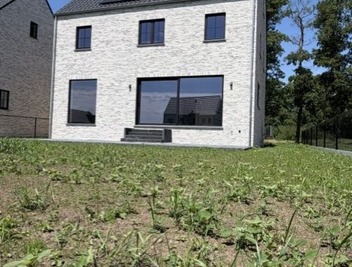                                         Huis te koop in Tessenderlo, € 450.000
