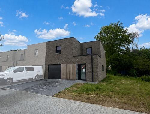                                         Woning te huur in Estaimbourg, € 1.300
