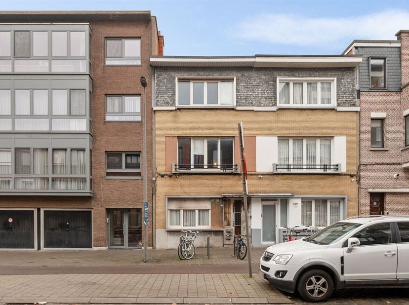 Bien professionnel à vendre
                    à 2660 Hoboken