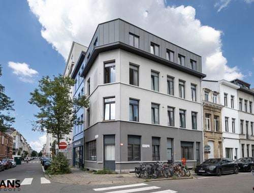                                         Gelijkvloers app. te huur in Antwerpen, € 895
