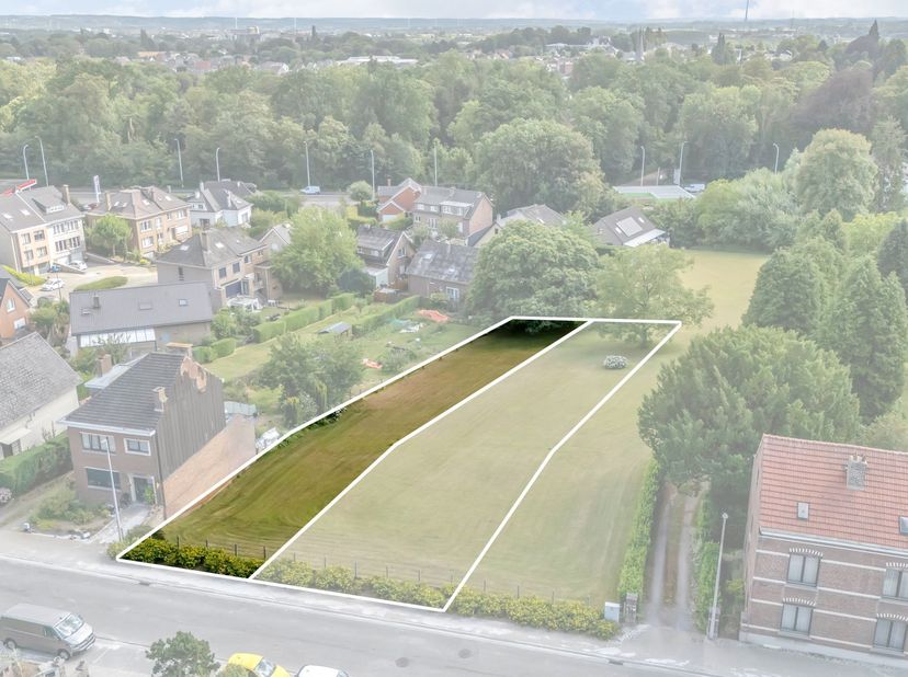 Realiseer uw droomwoning op een mooi perceel van ± 736 m²<br />
<br />
 <br />
<br />
Op een rustige en aangename locatie langs de Molenbergstraat te