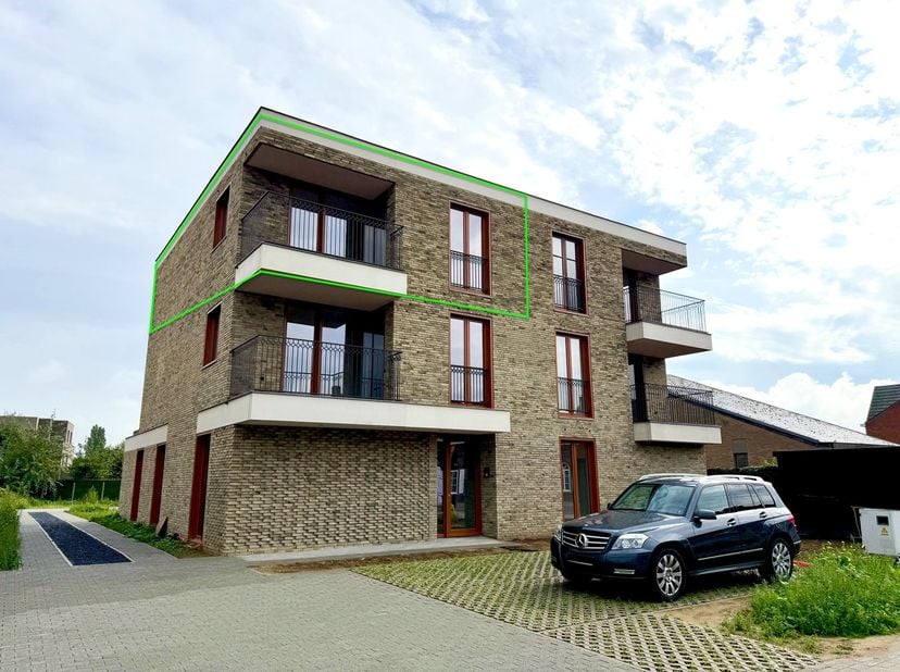 Appartement te huur in Steenweg 151 bus 202,
                    9810 Eke