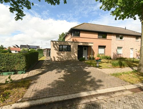                                         Maison à louer à Maldegem, € 950
