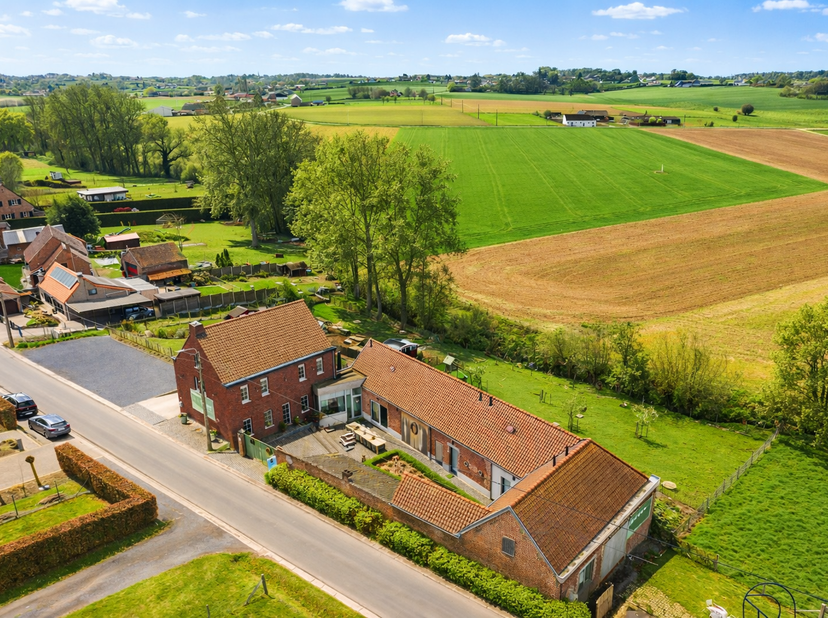 Te koop: unieke eigendom met B&amp;amp;B en privéwoning op topligging in Mater<br />
Op een uitzonderlijk rustige en groene ligging in Mater bevindt zich