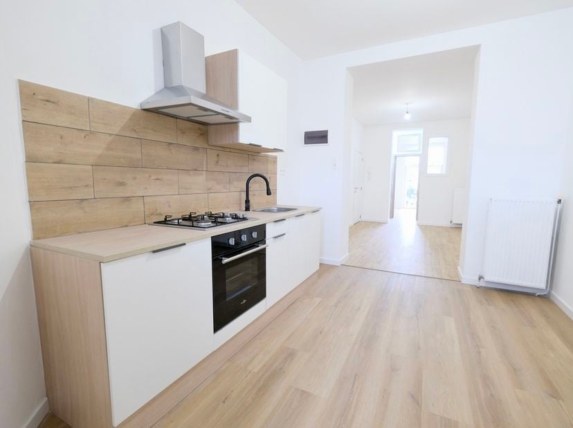 Molenbeek-Saint-Jean - Réf. 7741497 - Situé dans un quartier vivant et parfaitement desservi (métro, ring, commerces et parcs à proximité), ce superbe