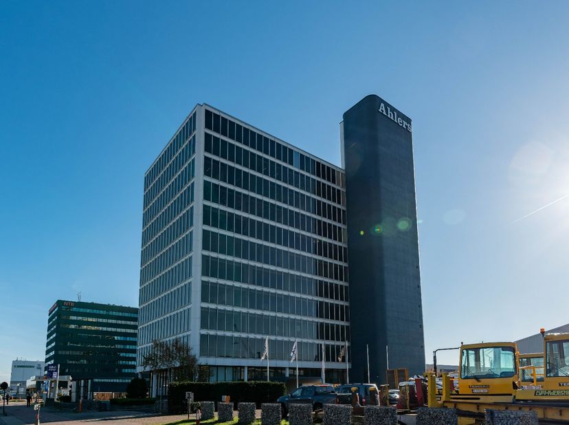 Strategisch gelegen op de Noorderlaan biedt Ahlers Building kantoorruimtes op een uitstekend bereikbare locatie, vlak bij de Antwerpse haven.<br />
<b
