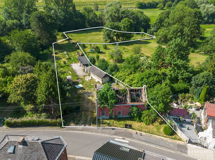 Makelaarsreferentie: V7170-525<br />
***Virtuele rondleiding: https://envisite.net/vtour/fr/zaf3wl/frame****<br />
Uitzonderlijke kans: Door brand bes