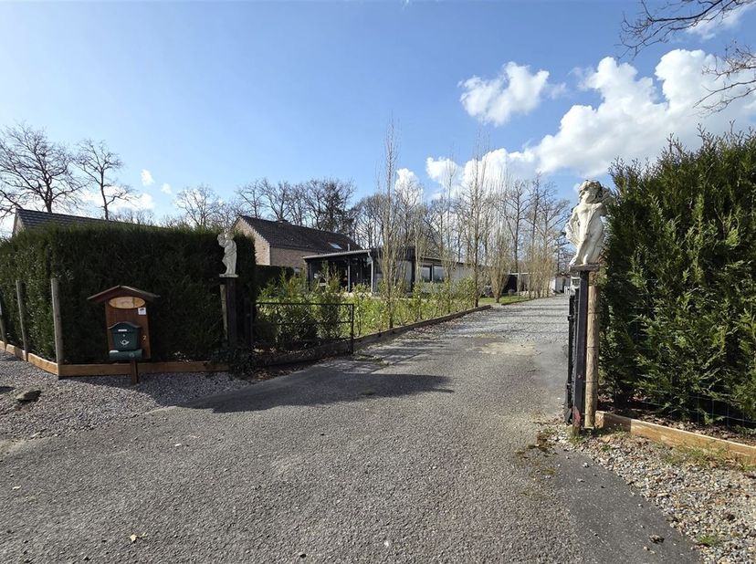 IMMOHALI VERKOOPT CHARMANT GERENOVEERDE FRAAI BEMEUBELDE VAKANTIEWONING <br />
‘LA BOHÈME’ ALLE VOORZIENINGEN VOOR TWEEDE OF VAST VERBLIJF<br />
MAK