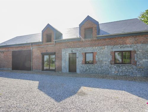                                         Woning te huur in Solre-Saint-Géry, € 1.000
