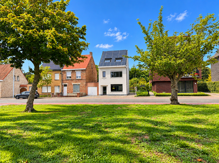 Maison à vendre à Hubert d'Ydewallestraat 8,
                    8730 Beernem
