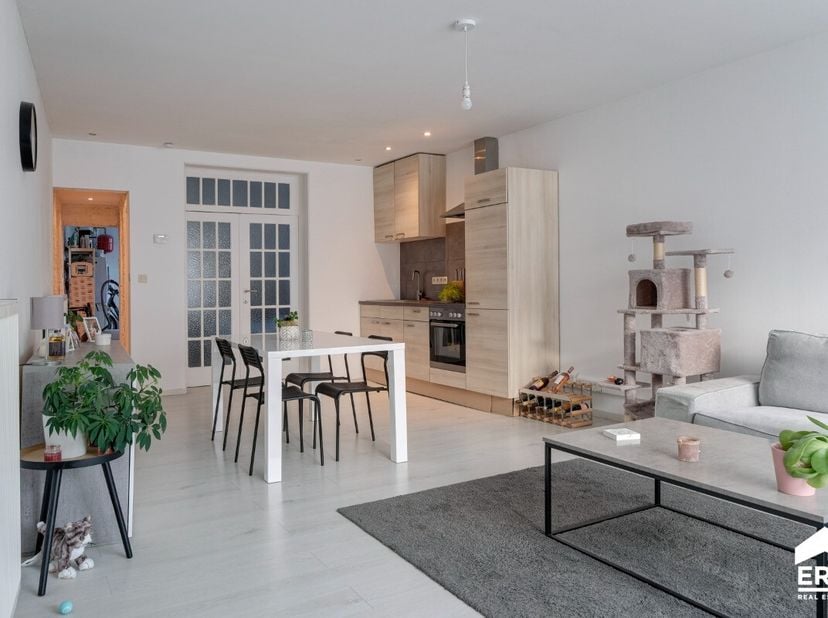 [[ CE BIEN PARTICIPE À LA JOURNÉE MAISONS OUVERTES ERA LE 13/6 DE 14:30 À 15:30 ]] À vendre : appartement soigné au cur de Diepenbeek, à quelques pas