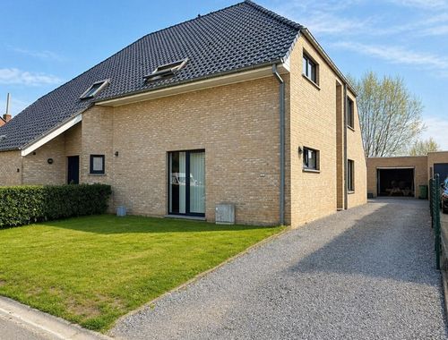                                         Maison à vendre à Sleidinge, € 395.000
