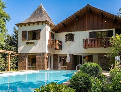                                         Villa à vendre à Amougies, € 1.150.000
