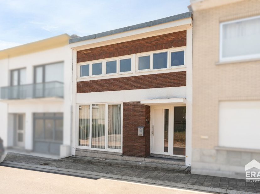 Huis te koop in Victor Witterzeelstraat 23,
                    9472 Iddergem