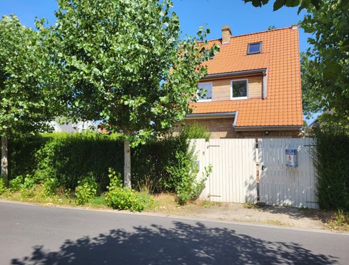                                         Villa à louer à Oostduinkerke, € 1.200
