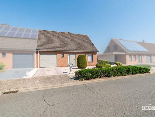                                         Maison jumelée à vendre à Wichelen, € 299.000
