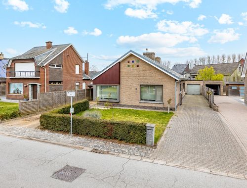                                         Maison à vendre à Boekhoute, € 345.000
