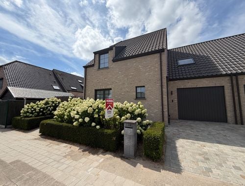                                         Woning te huur in Assebroek, € 1.200
